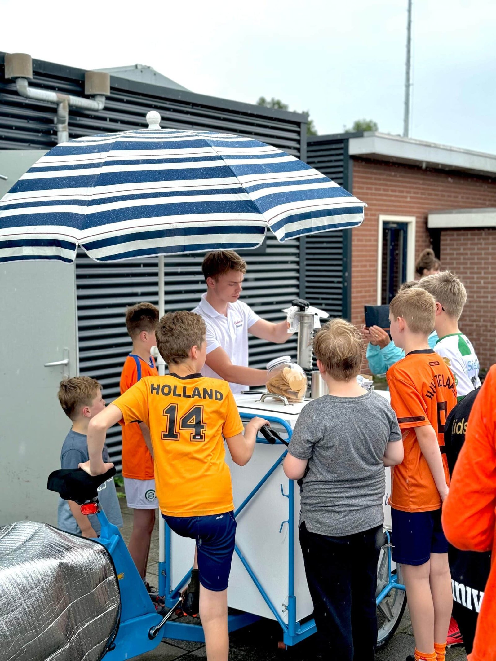 Steekijs kar huren voor kinderfeestje inclusief ambachtelijk ijs